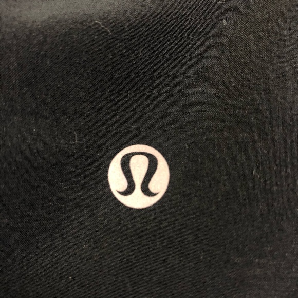 ❌ SOLD ❌   Lululemon shorts 4” - Picture 6 of 6